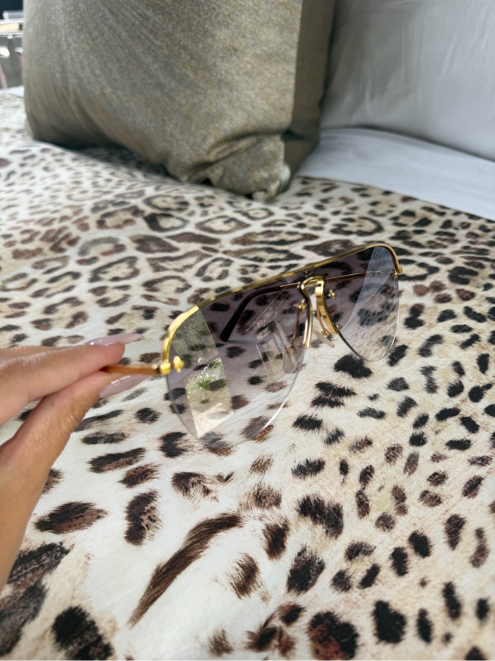 Louis Vuitton Gold Rim Gradient Brown-To clear Women's Sunglasses